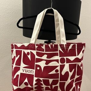 Vuori limited edition large Tote